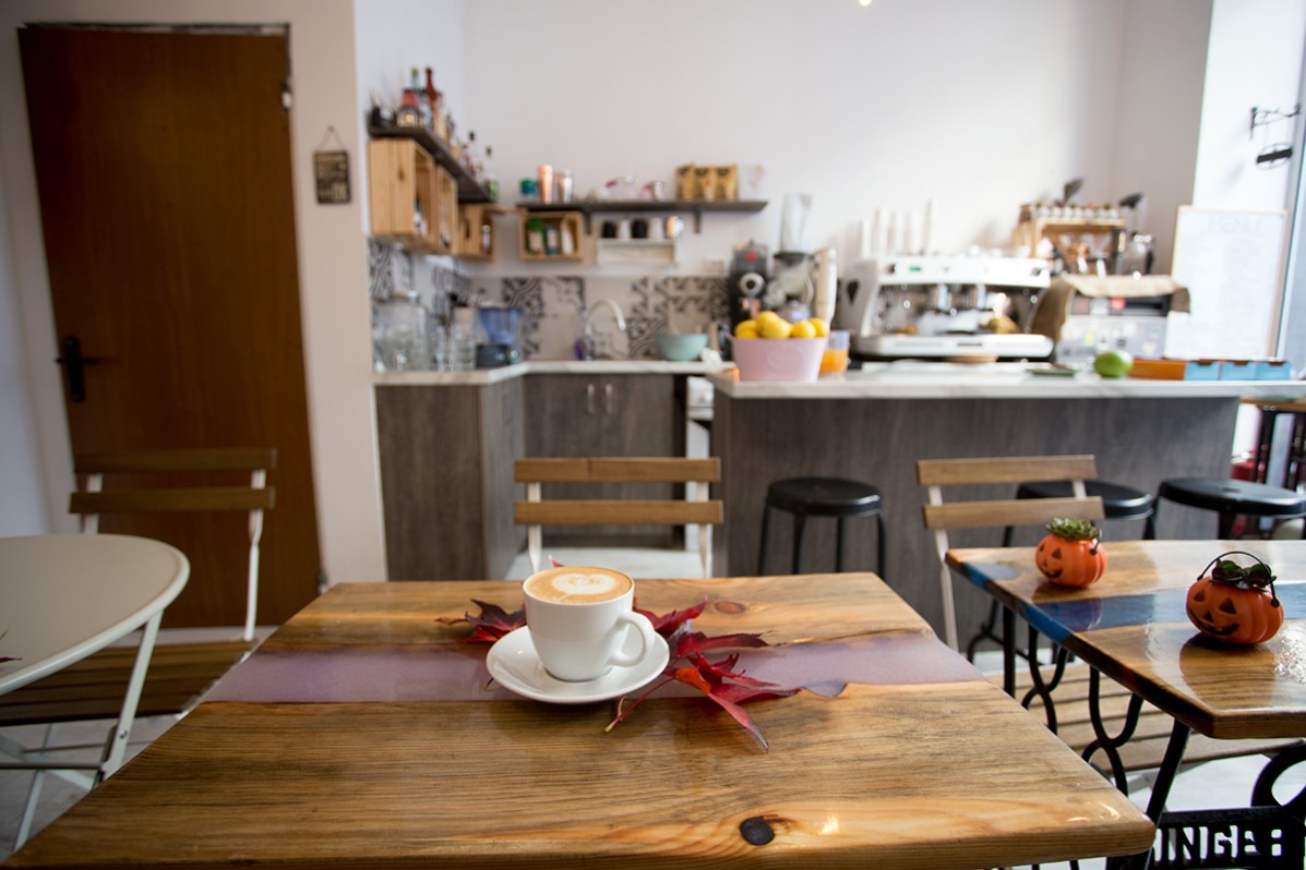 Рекламна фотография за Andromeda Coffee & Tea